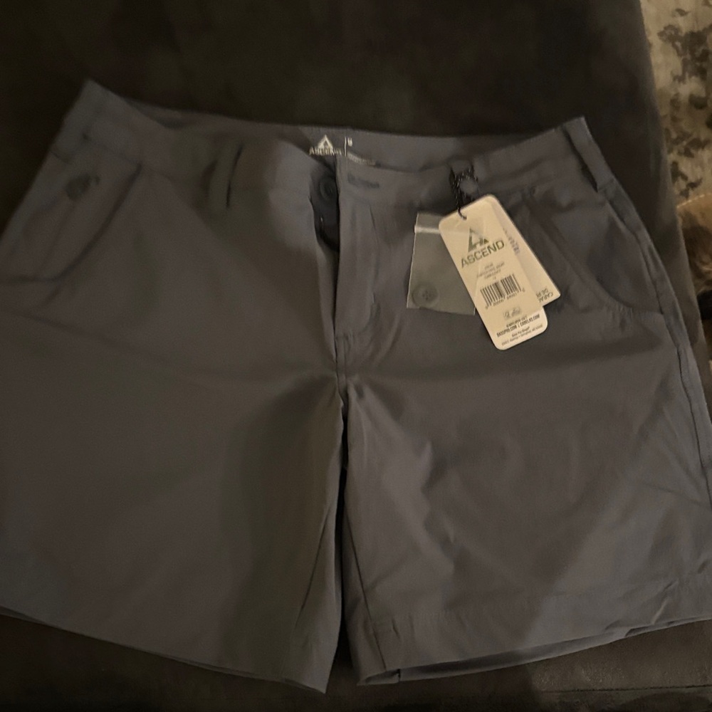 Ascend Women's Charcoal Cargo Shorts